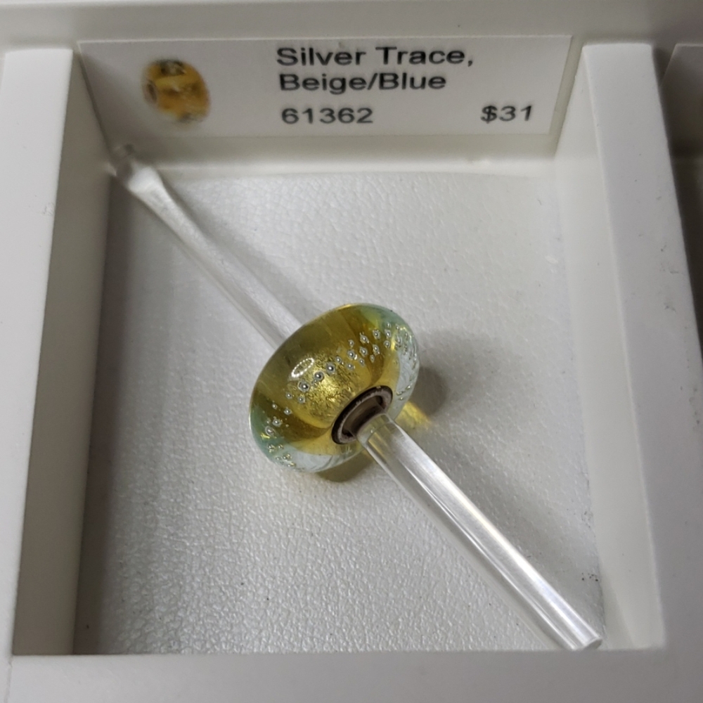 Trollbeads Silver Trace Beige/ Blue glass Bead